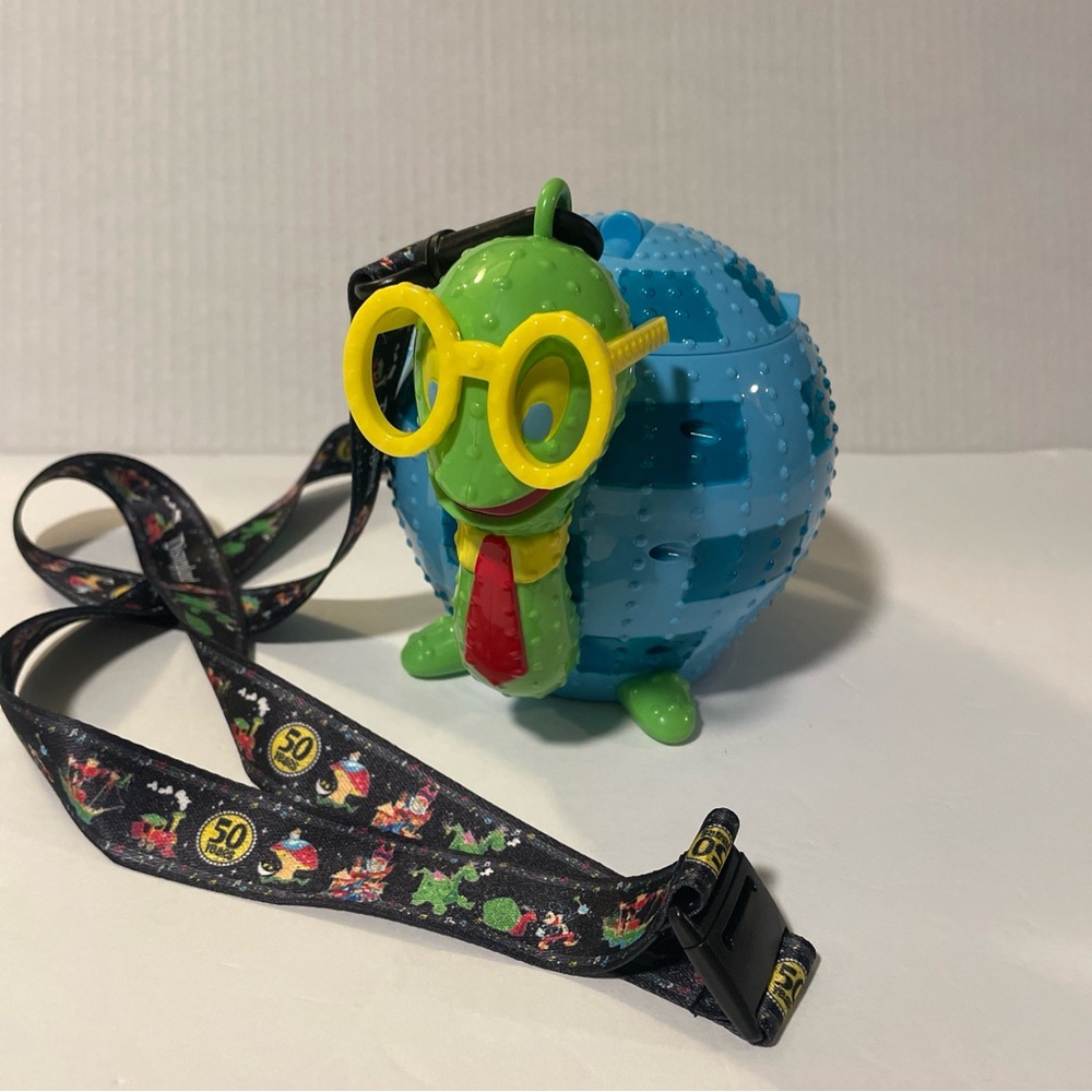 Disney Parks Disneyland Main St Electrical Parade Light Up Turtle Sipper Cup NEW